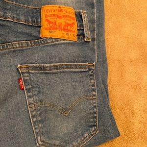 Men’s Levi 505 jeans 32x32. EUC